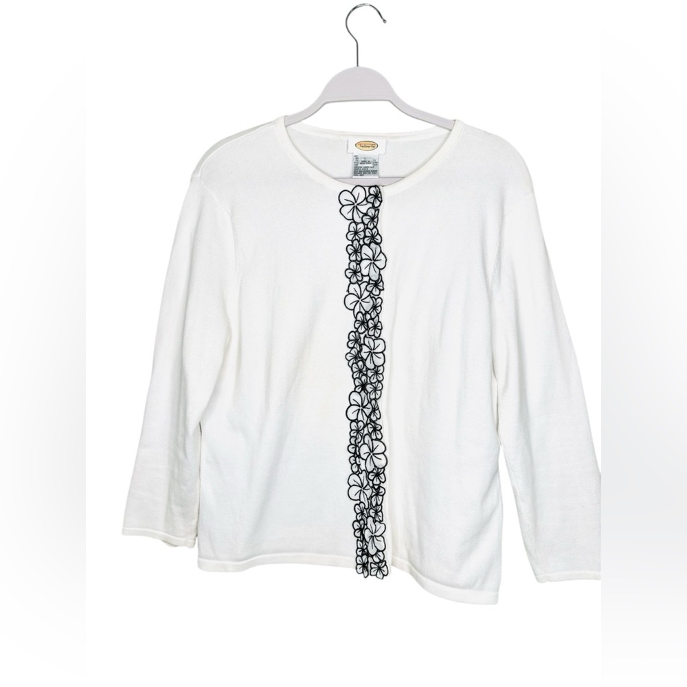 EUC // TALBOTS // White Sweater with Black Floral Detail Size L - Pettite